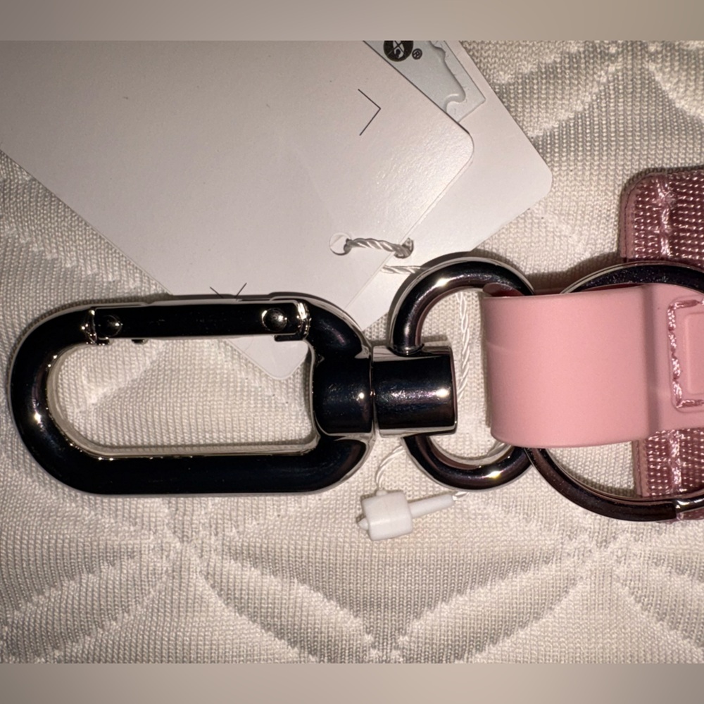 Lululemon Never lost Keychain - Picture 3 of 5